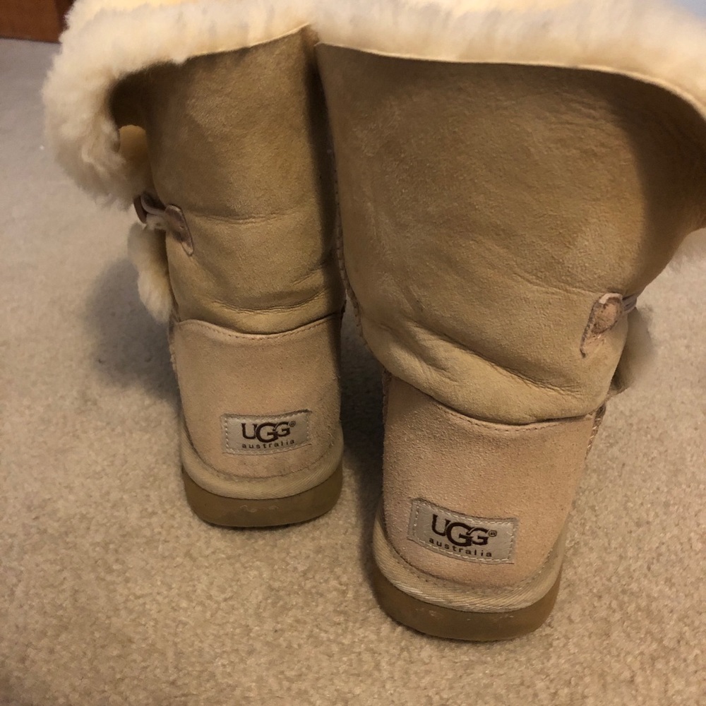 8 Ugg Bailey Button - Sand - image 4